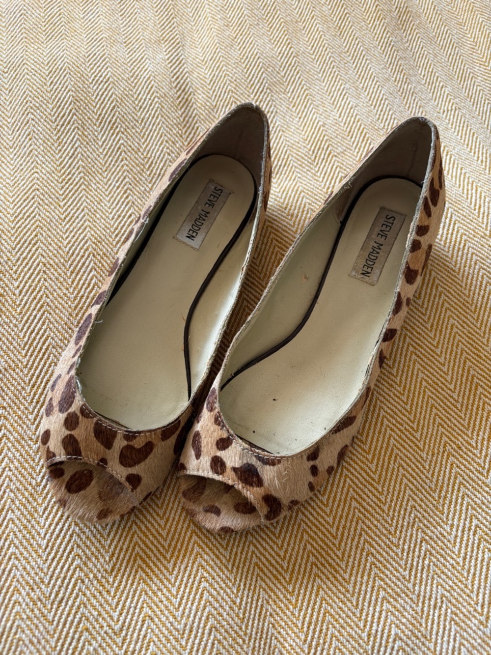 Steve Madden Leopard Peep Toe Kitten Heels – Size 7.5